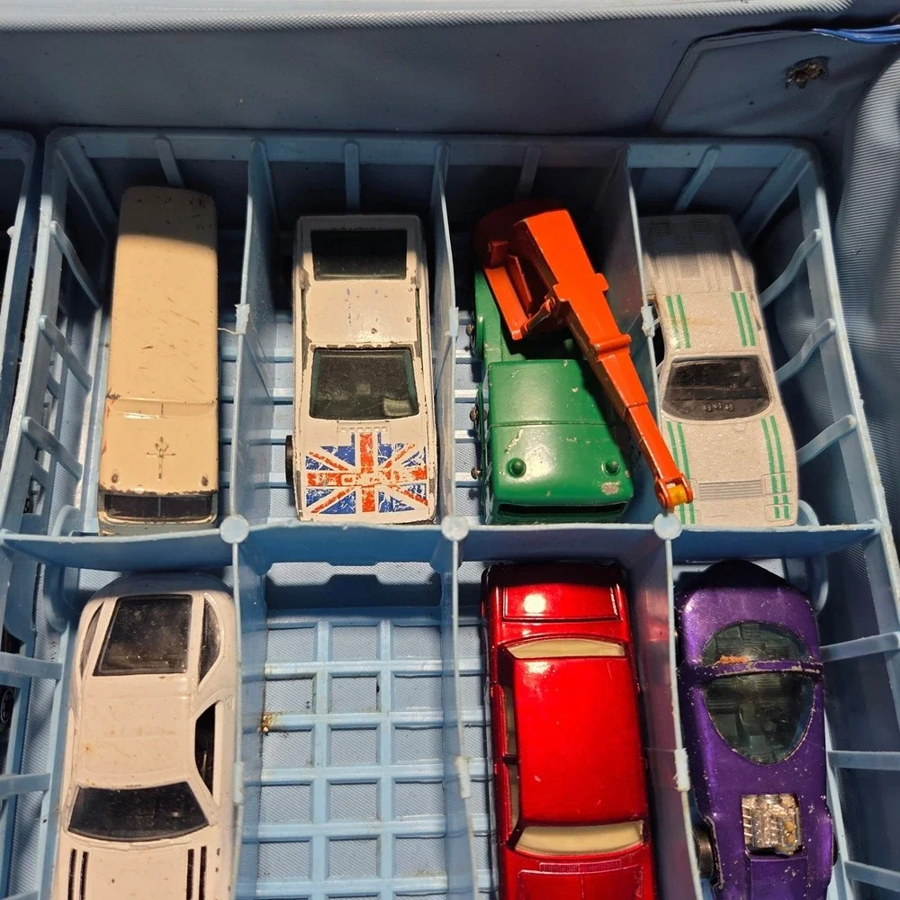 Vintage 1983 Matchbox Carry Case Blue Vinyl with 24 Hot Wheels Matchbox Cars Lot